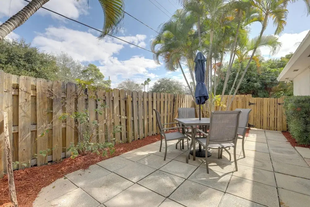 North Palm Beach Oasis w/ Hot Tub - 2 Mi to Ocean!