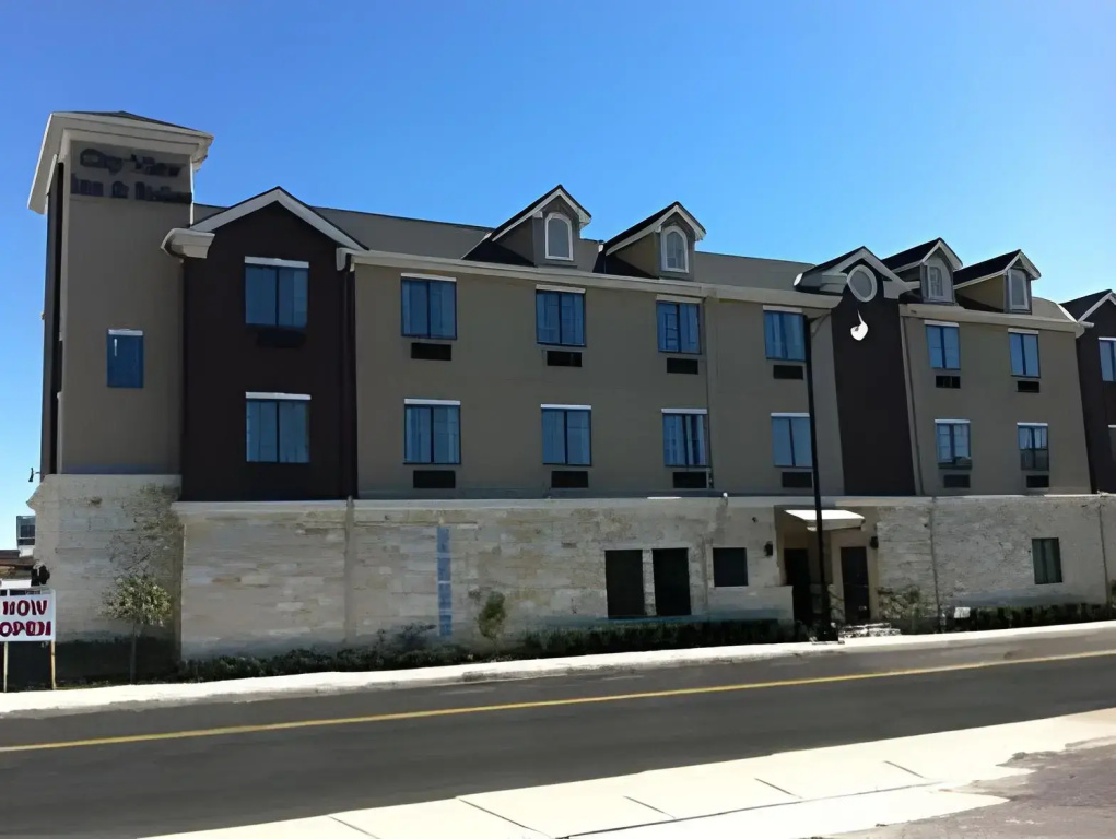 Cityview Inn & Suites Downtown RiverCenter Area