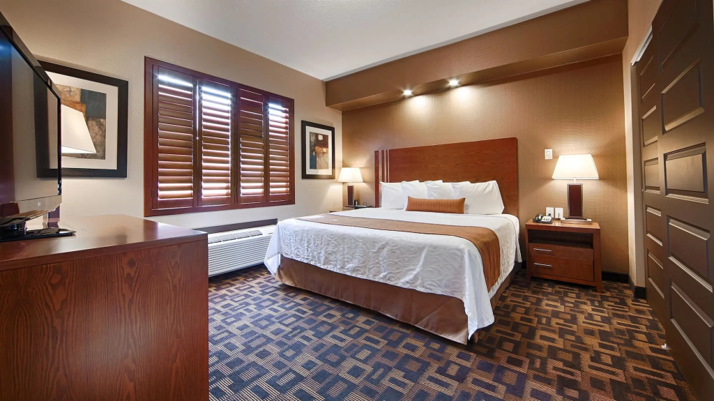 Days Inn by Wyndham Redwater — 2