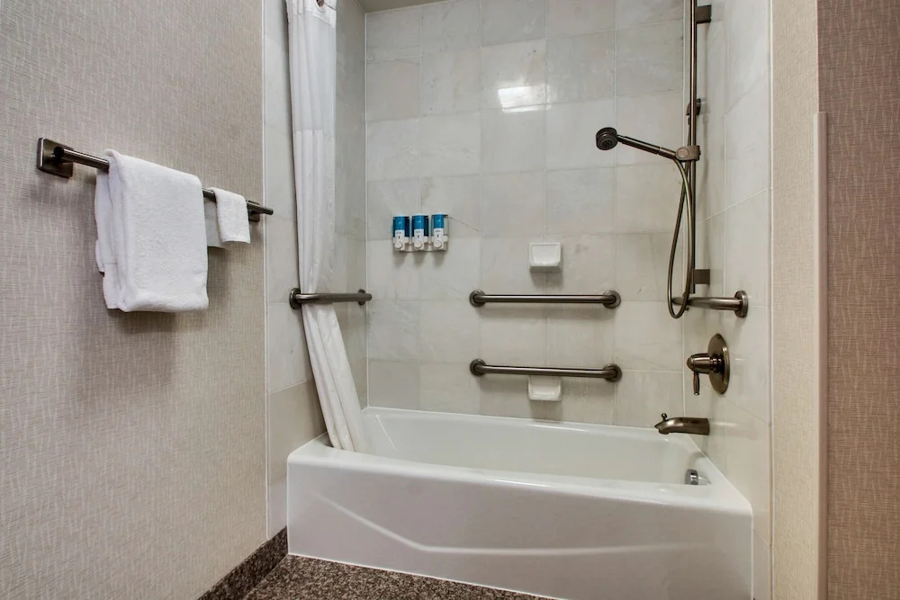 Drury Inn & Suites Findlay - Chambres