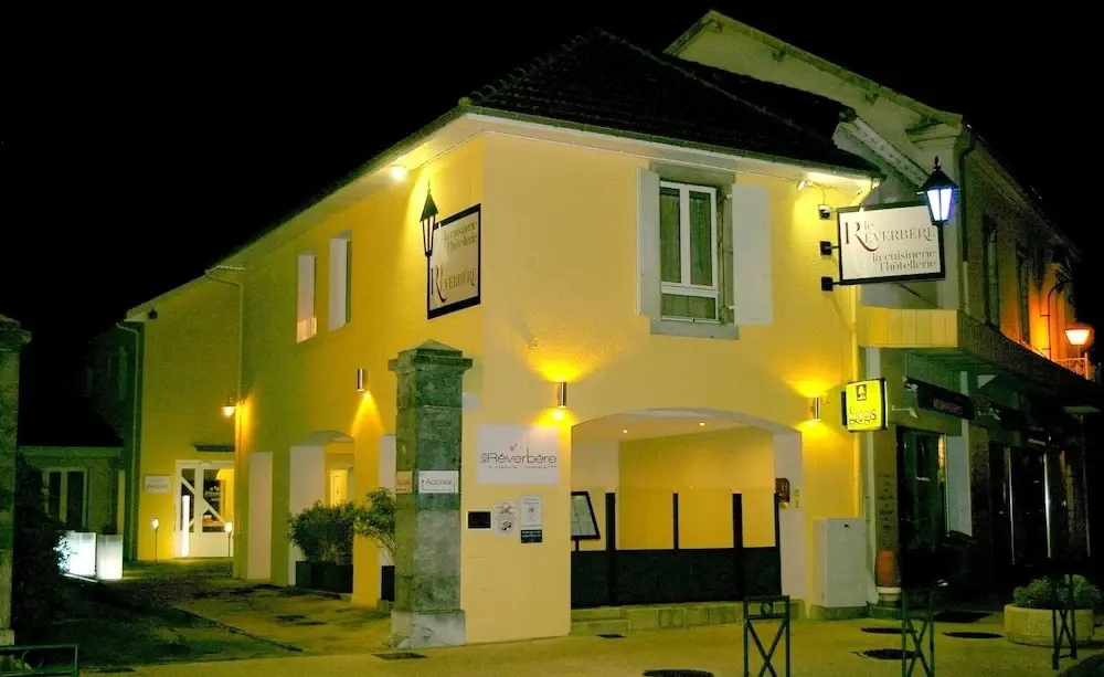 Htel Le Rverbre de Vic en Bigorre
