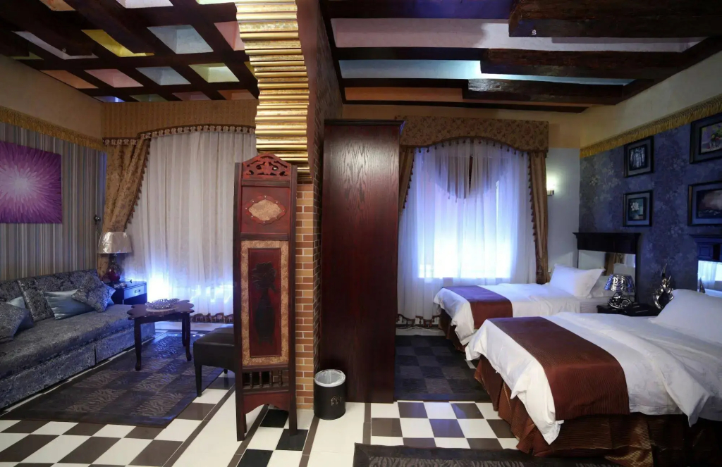 Roomi Suites Hotel - фото 41