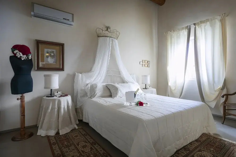 1 Bedroom Deluxe Apartment with land view