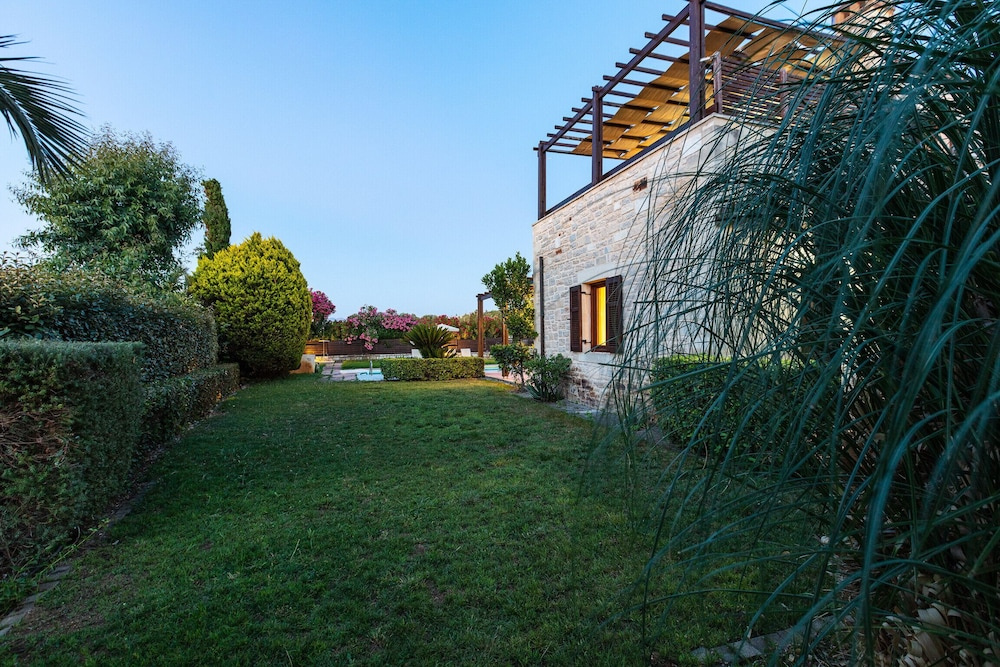 Mera Villa
