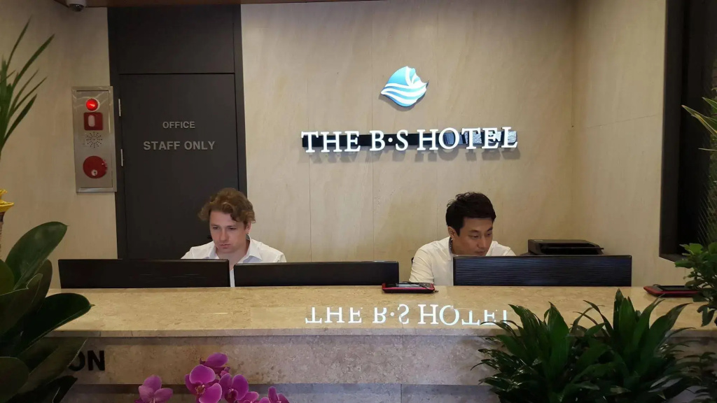 The BS Hotel - Général