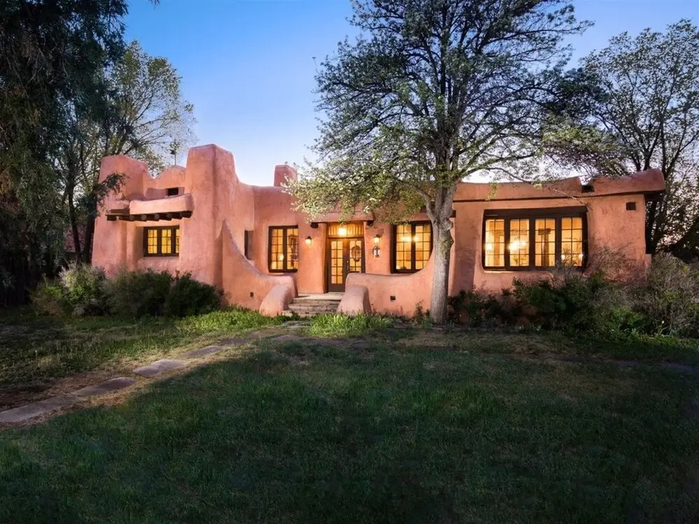 5bd Historic Pink House