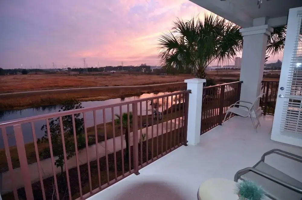 Vista Cay Resort Next To Convention Center 3 Bedroom Condo by RedAwning