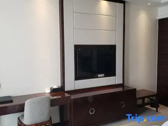 Business Double room (full double bed)