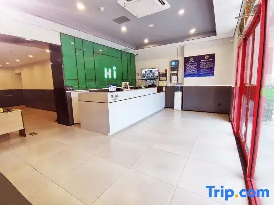 Lobby & Reception
