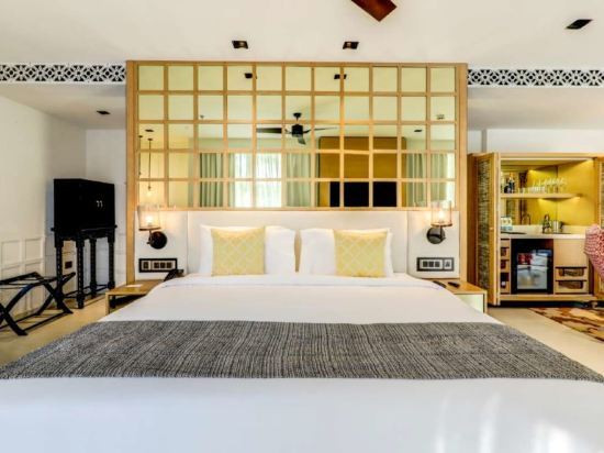 Azaya Beach Resort