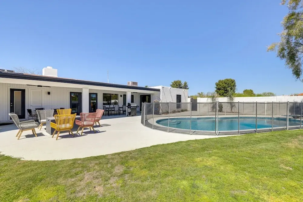 Fire Pit, Grill: Mtn-view Home in Paradise Valley