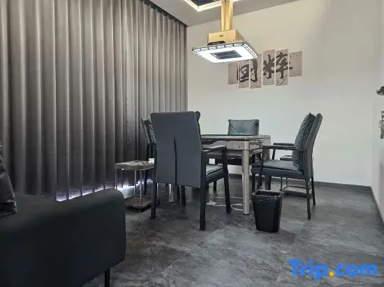Food & Beverage