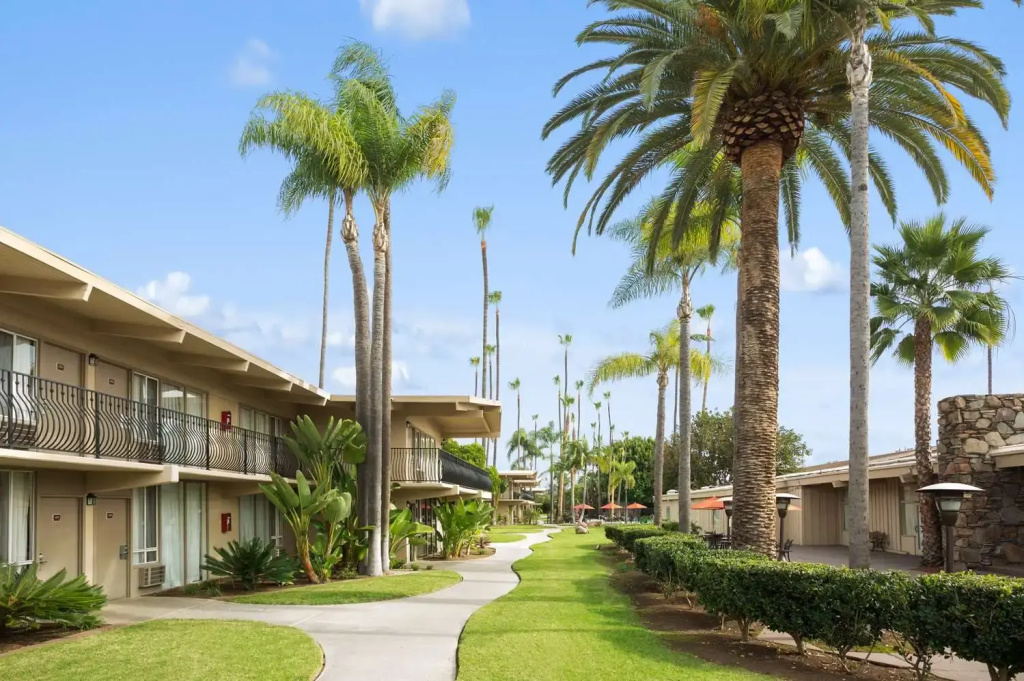 Ramada by Wyndham San Diego North Hotel & Conference Center - Général