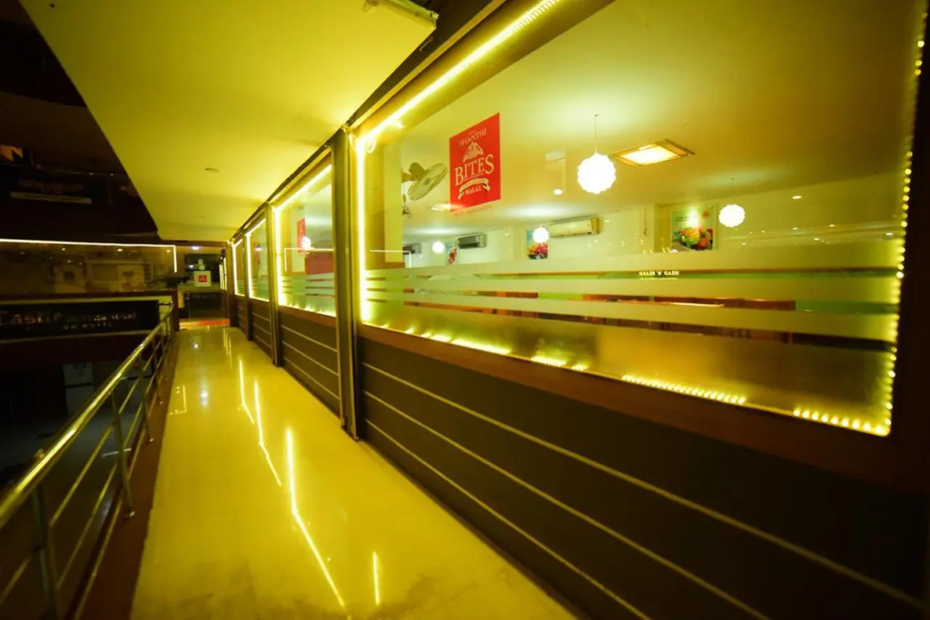 Castle International Premium Hotel - Général