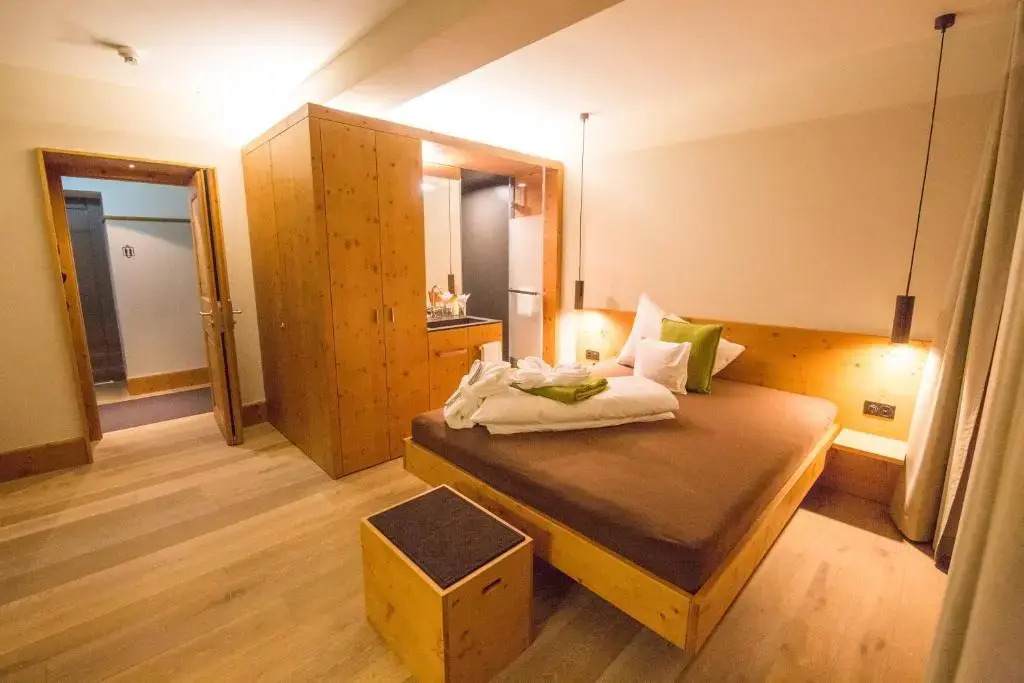 觀景經典雙人房，配有大雙人床