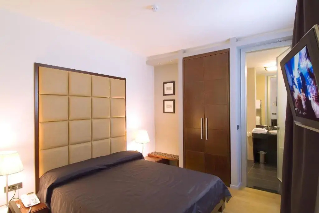 Superior Double room (full double bed)