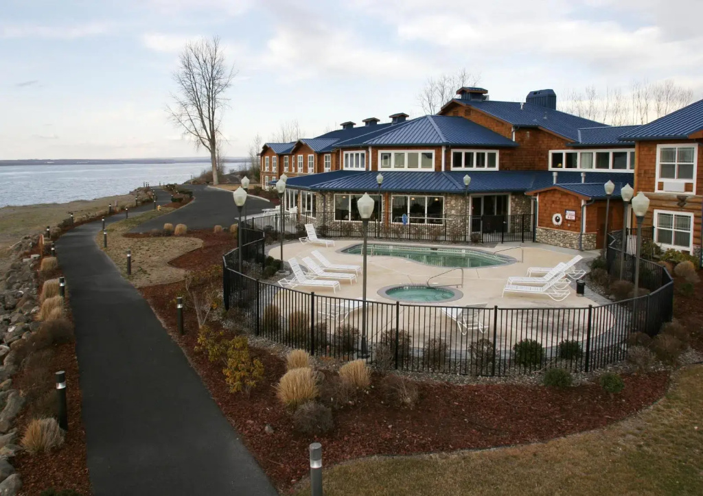 River Lodge And Grill - Général