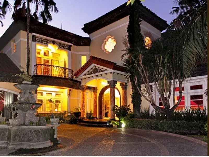 Bali Corner Residence
