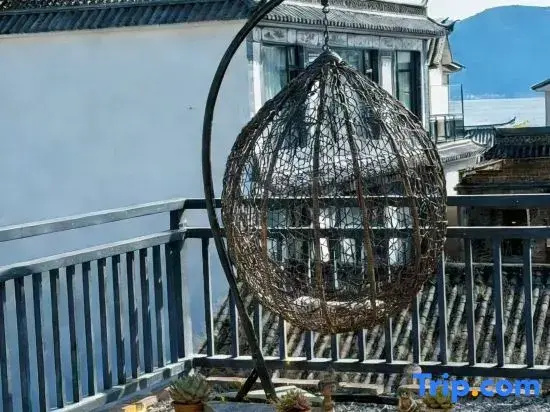 Qiuyan Homestay (Dali Erhai Lake Most Beautiful One Kilometer)