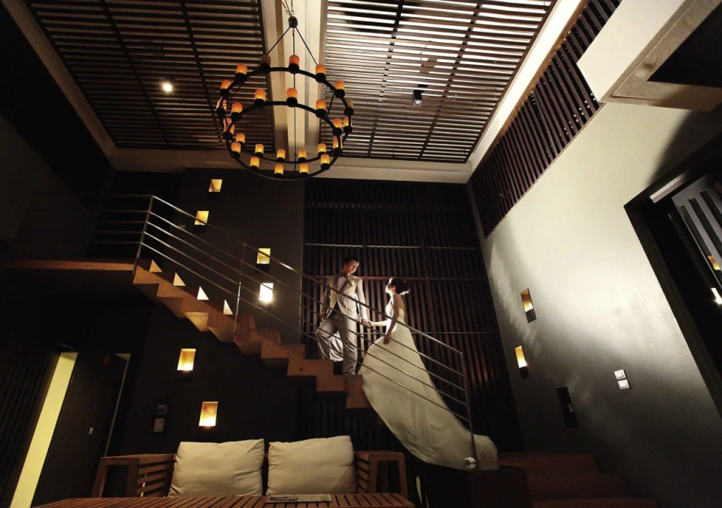Lobby & Reception