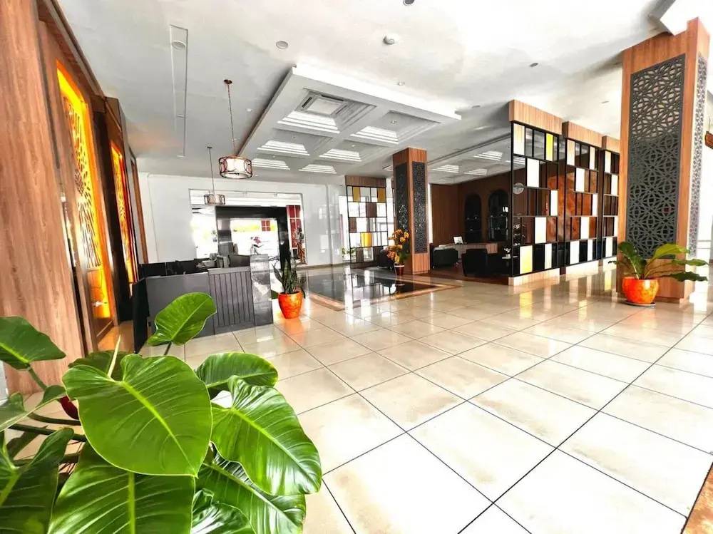 Lobby & Reception