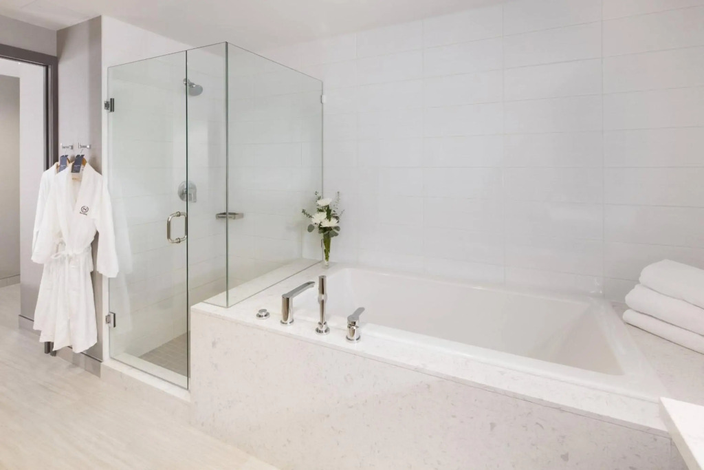 Sheraton Vancouver Guildford Hotel - фото 33