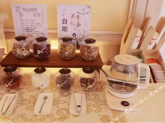 Food & Beverage