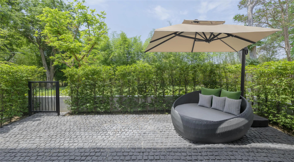 Kahavadi Chiang Rai, Curio Collection By Hilton