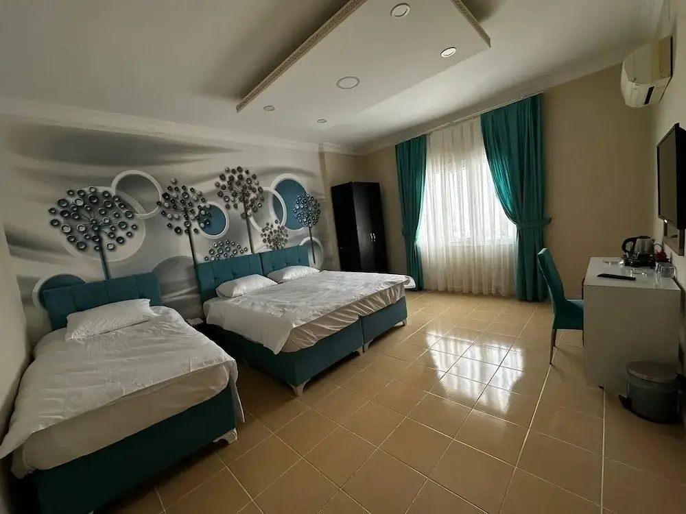 Standard Quadruple Family room