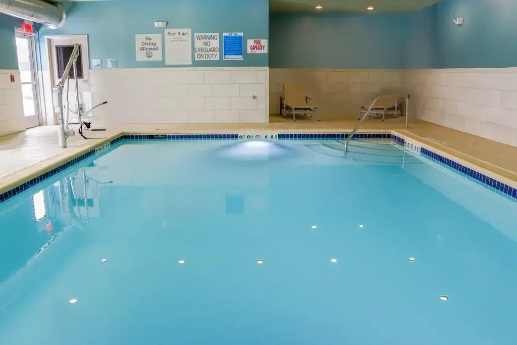 Holiday Inn Express Hotel & Suites Detroit - Utica by IHG - фото 18