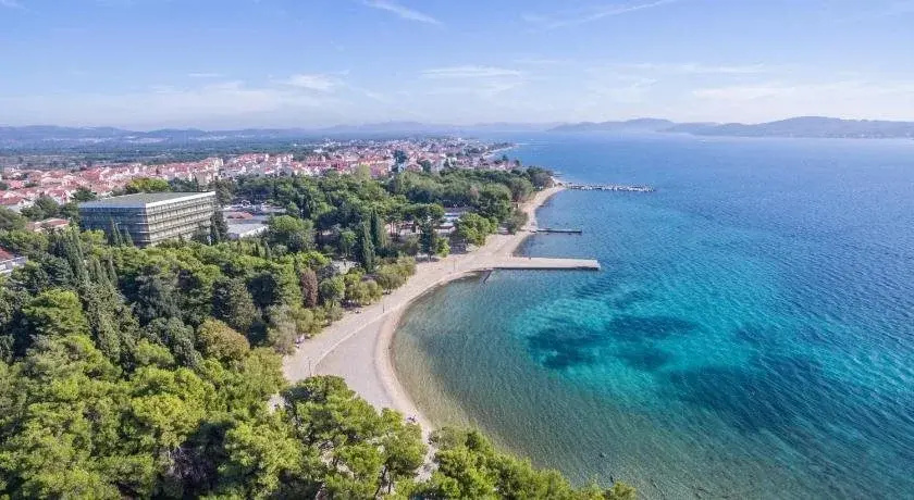 Beach & Waterfront