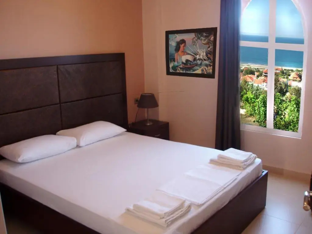 Family Apartment with sea view