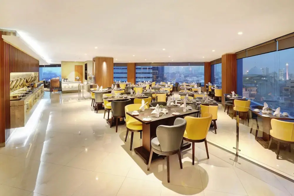 Food & Beverage