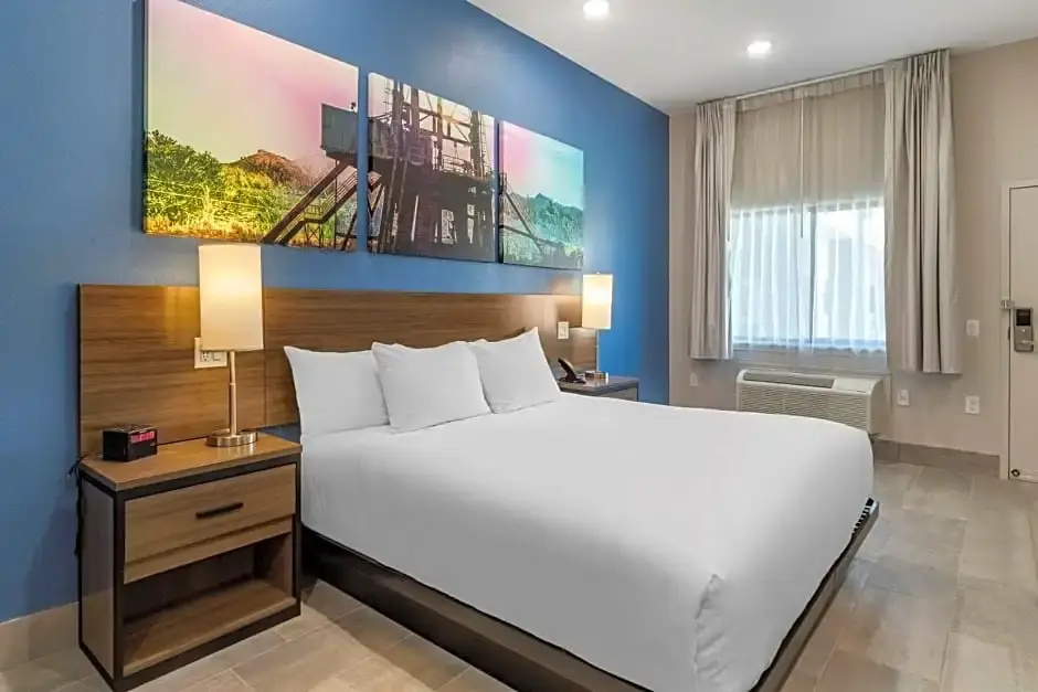 Double Suite (full double bed)