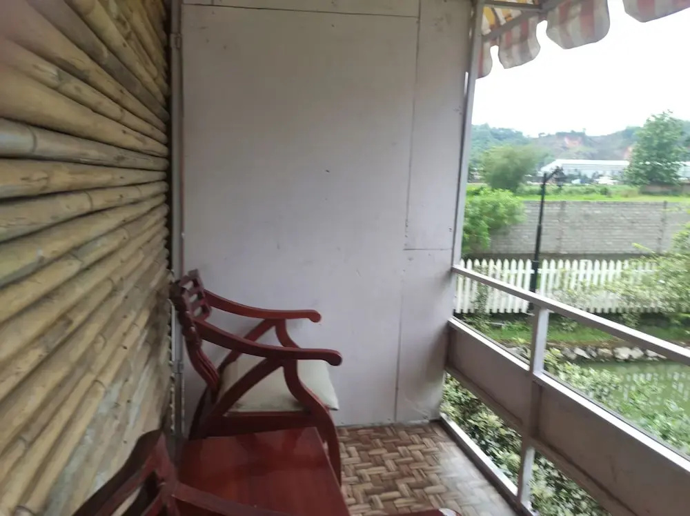 Balcony & Terrace