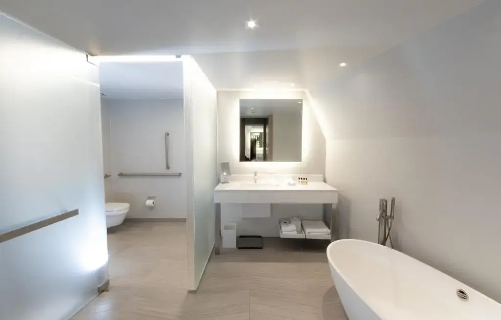 Deluxe ADA Double room (full double bed)