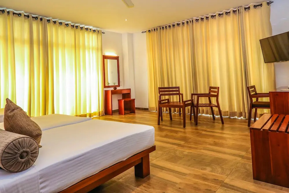Oak Ray Regency Hotel