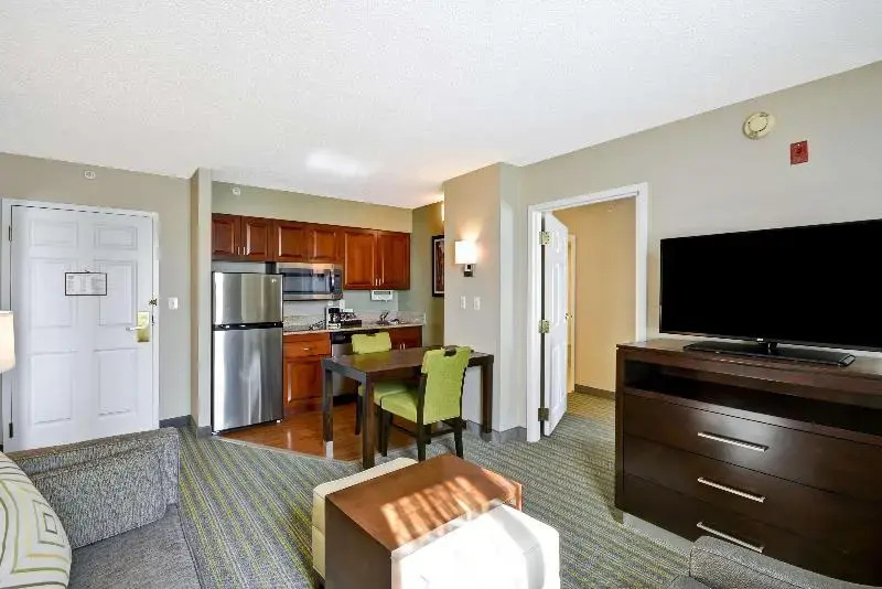 Homewood Suites by Hilton Dulles Int'l Airport - Chambres