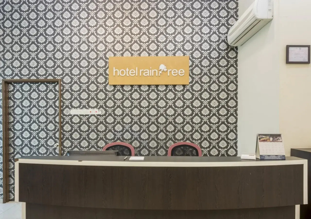 Lobby & Reception