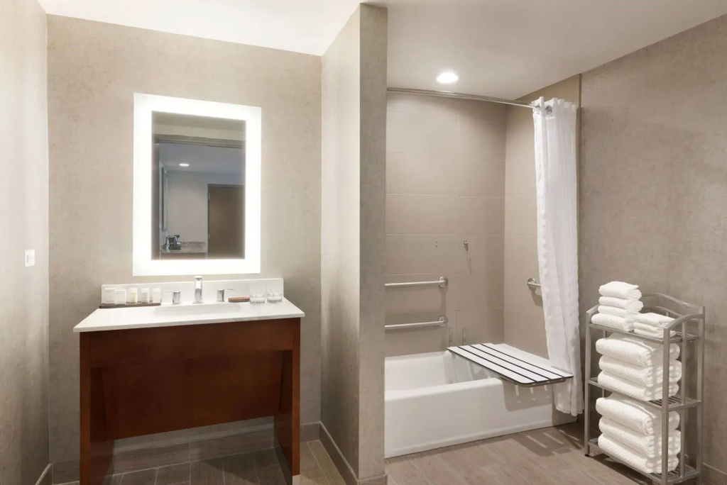 Embassy Suites by Hilton Chicago Naperville - Général