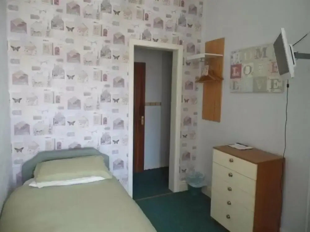 Economy room