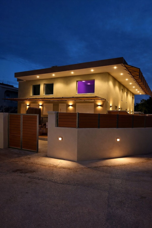 Airnest Suites Near Athens Airport