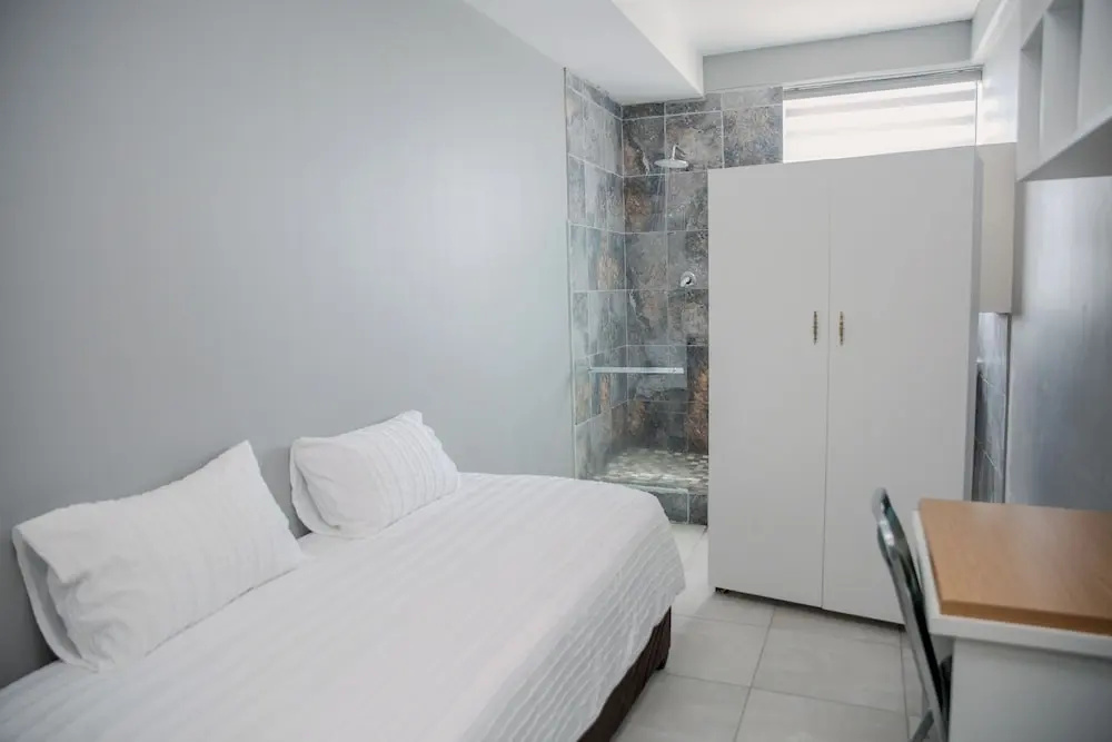 Glenada Hotel