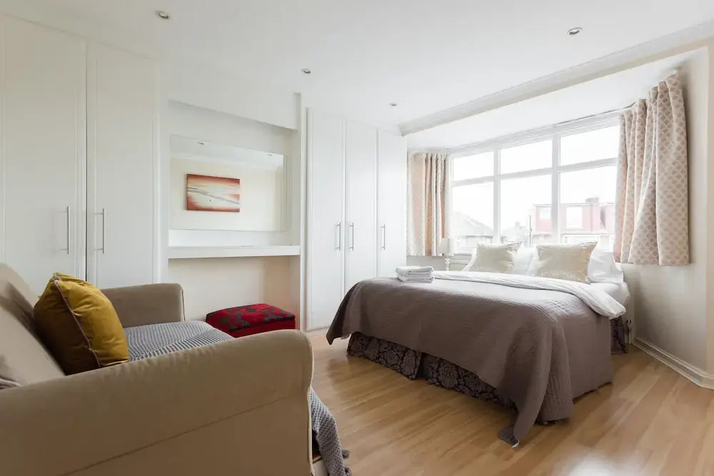 Lovely 3 bed house close to central