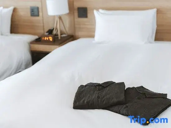 Superior Double room with partial view (twin beds)