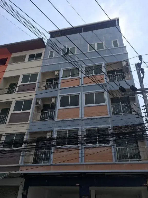 Tonggrila Patong Hostel - Adults Only