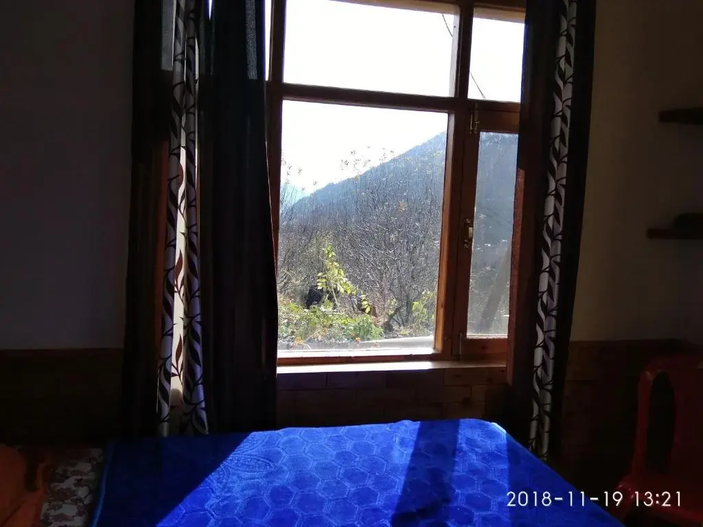 Economy room