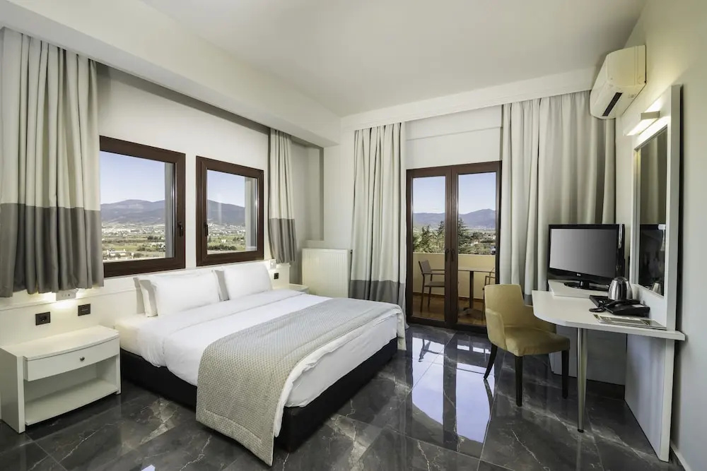 Superior Double room with balcony and with view (full double bed)