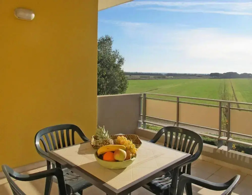 Apartment in Residenza Alberghiera Italia, Luni