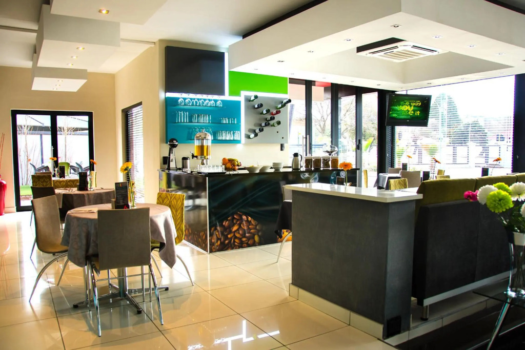 City Living Boutique Hotel - фото 17